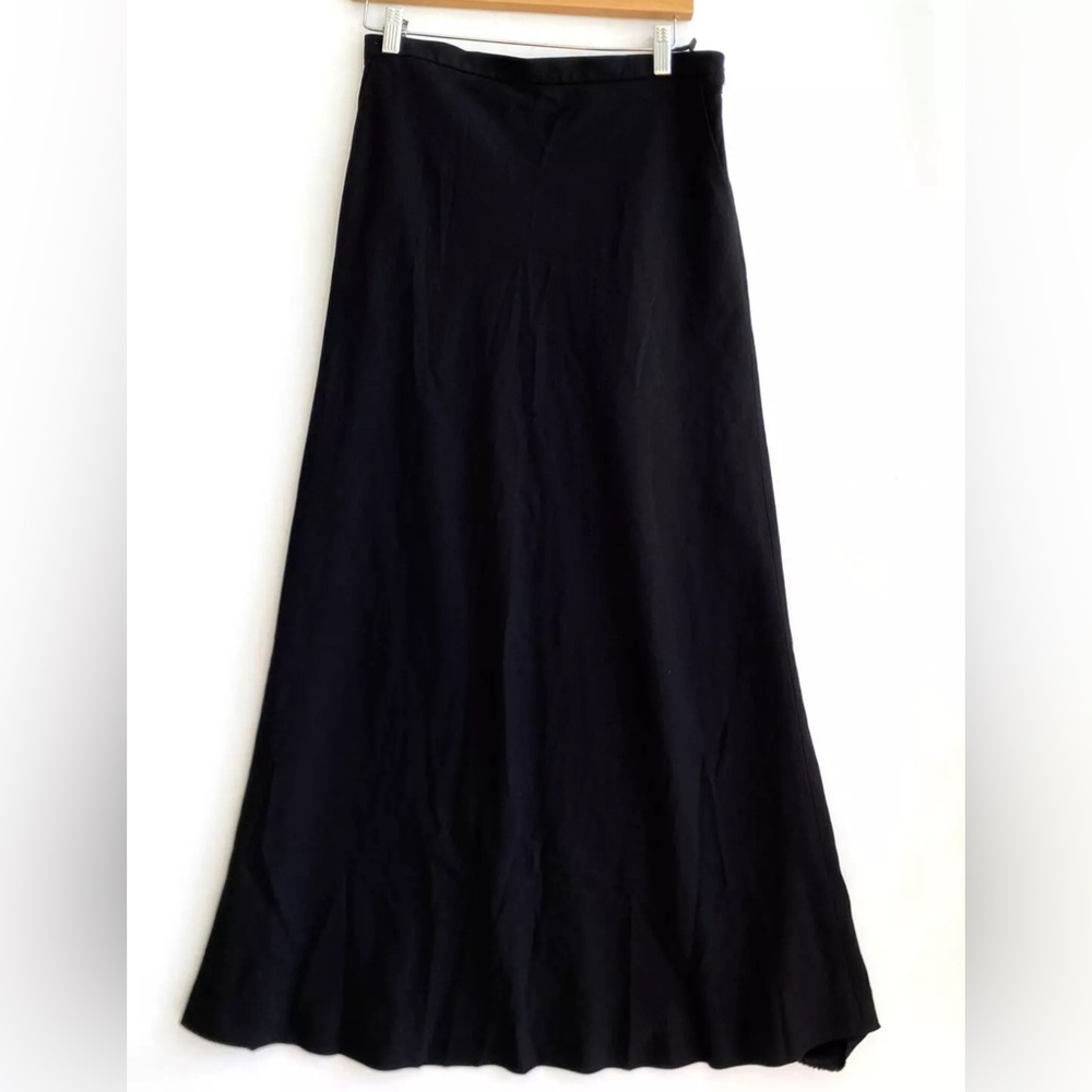 Polo Ralph Lauren black silk flowing skirt. Size 12. Beautiful flow.